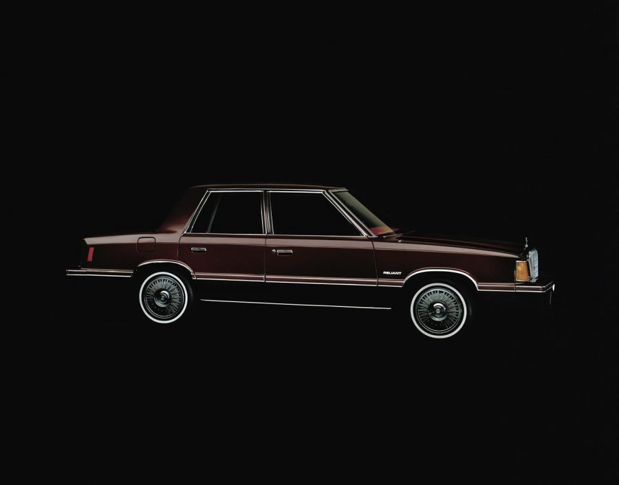  Plymouth Reliant 1981 года  (фото 2 из 8)